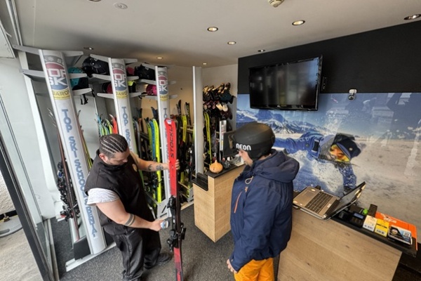 Top Ski Rental-1