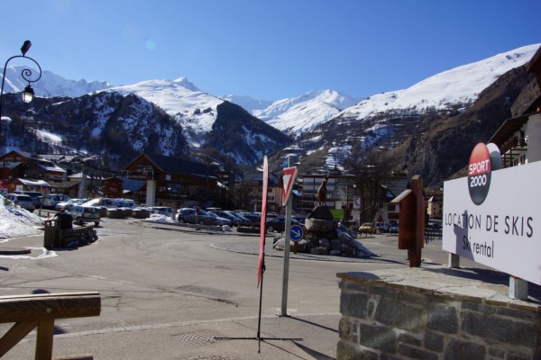 Snow And Ski-2