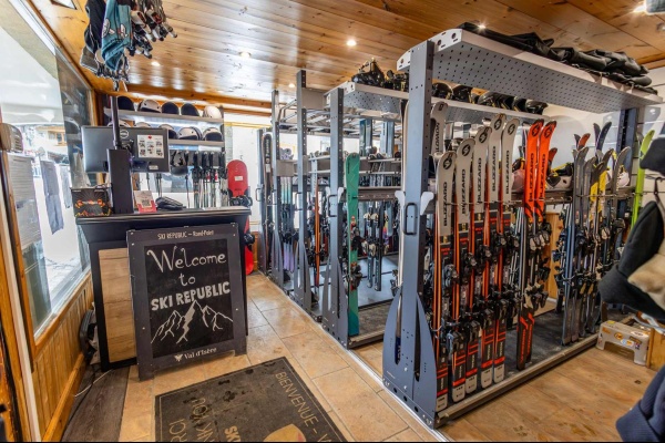 Ski Republic Centre Station  Rond Point des Pistes-8