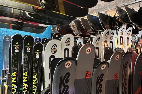 Blanca Nieve ski and snowboard - school and rental-9