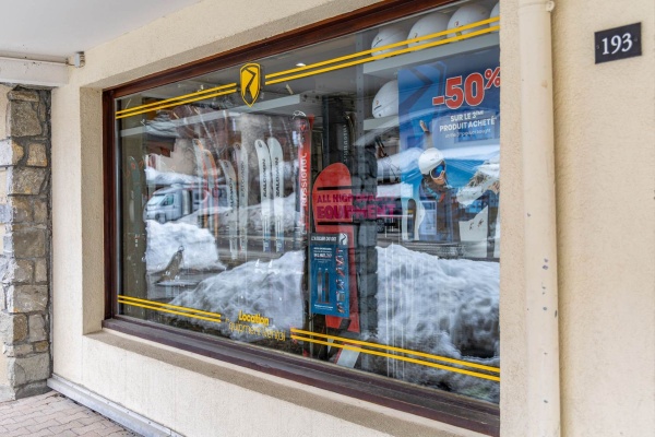 Ski Republic Centre Station  Rond Point des Pistes-7