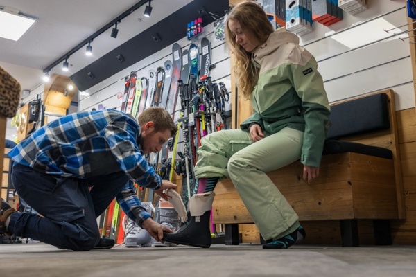 Precision Ski Magnin Sports - Centre Station-3