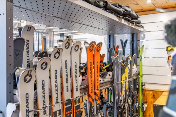 Ski Republic Centre Station  Rond Point des Pistes-5