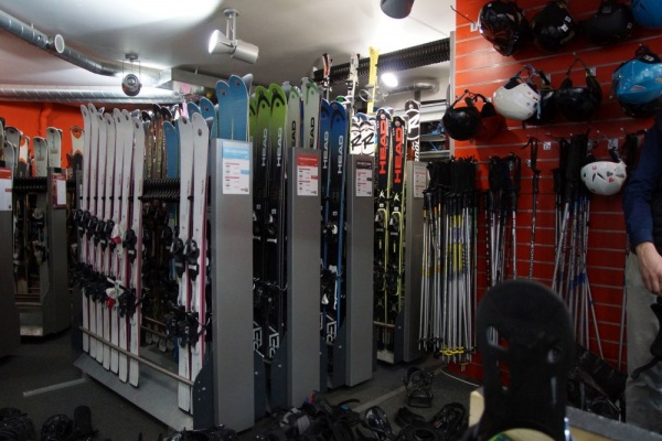 Snow And Ski-6