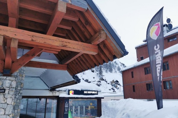 Ski Republic Centre Station Portillo-5