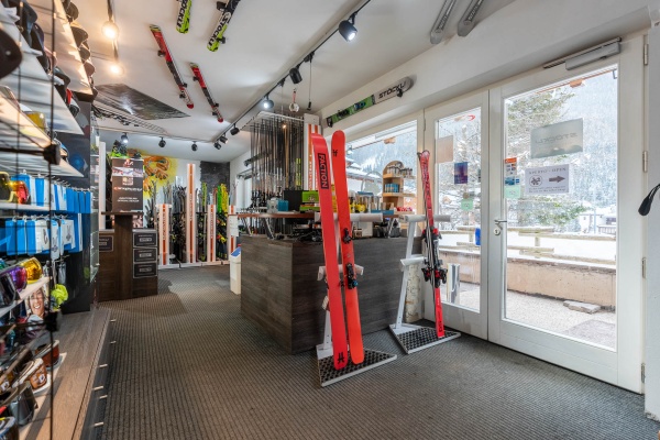 Rightfeeling Ski Rent and Shop-1