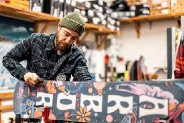 Boarder King Shop Snowboards House-2