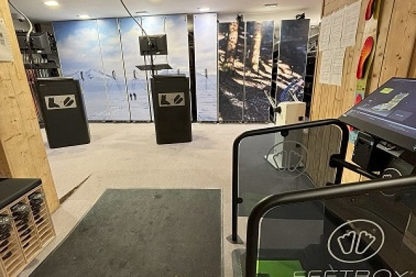 Ski Republic Centre Station Yolo Store-1