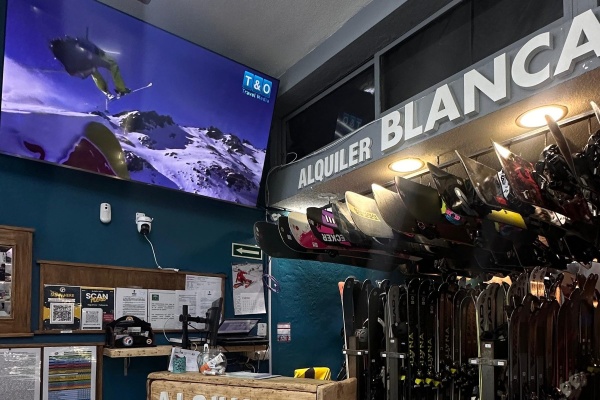 Blanca Nieve ski and snowboard - school and rental-2