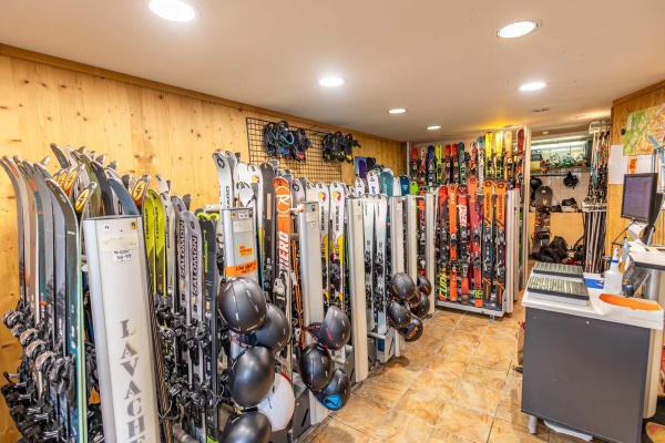 Ski Republic Ste Foy Centre-7
