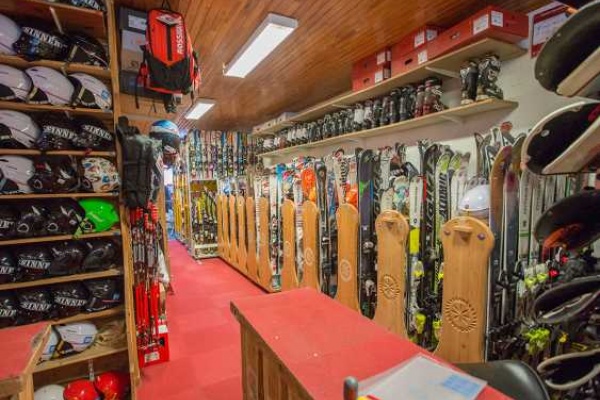 Eymar Dauphin Sports-1
